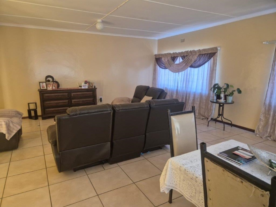 4 Bedroom Property for Sale in Upington Rural Northern Cape